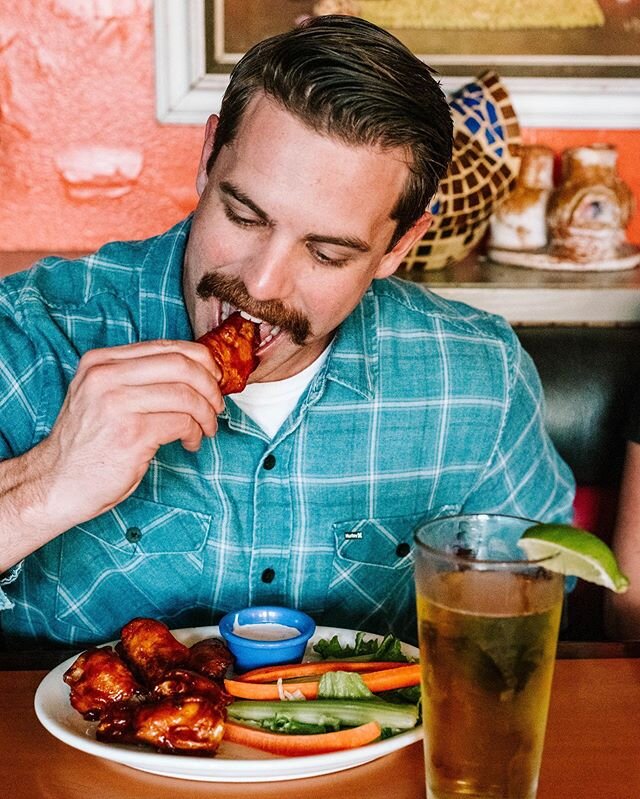 Half a dozen wings for just $5.99 😱 throw a beer in there (especially during happy hour 3pm-7pm) and you have a KILLER meal deal!! 🍺
