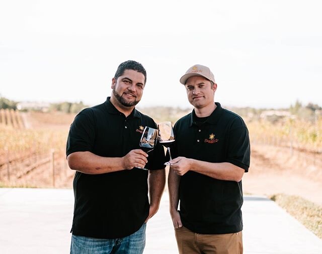 The faces behind the production of the most delicious wines in Temecula Valley! Our Wine Maker, Justin and Wine Consultant, Renato! 🍷 Today is the last day of our 10th Anniversary Sale! Don’t miss your chance to purchase their master pieces for 40% OFF when you buy 6 bottles or more 😱 Use the link in our bio and code ANNIVERSARY20 to shop online or swing by the tasting room and one of our amazing staff members will take care of you!